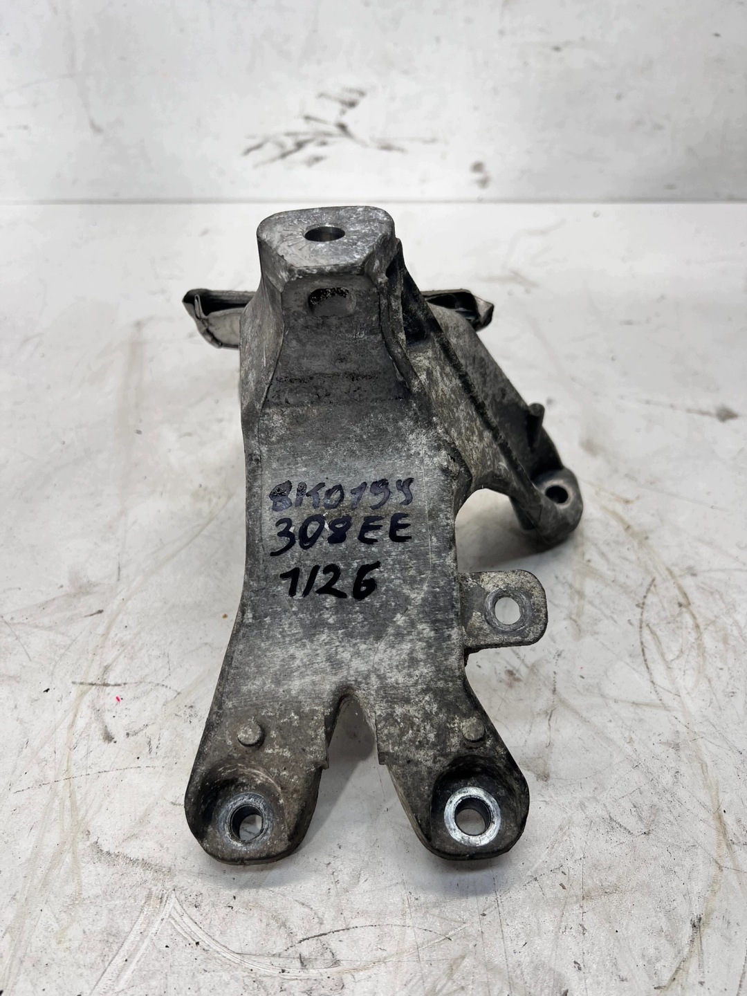 engine mount right AUDI A4 B8 A5 Q5 8K0199308EE 1/26