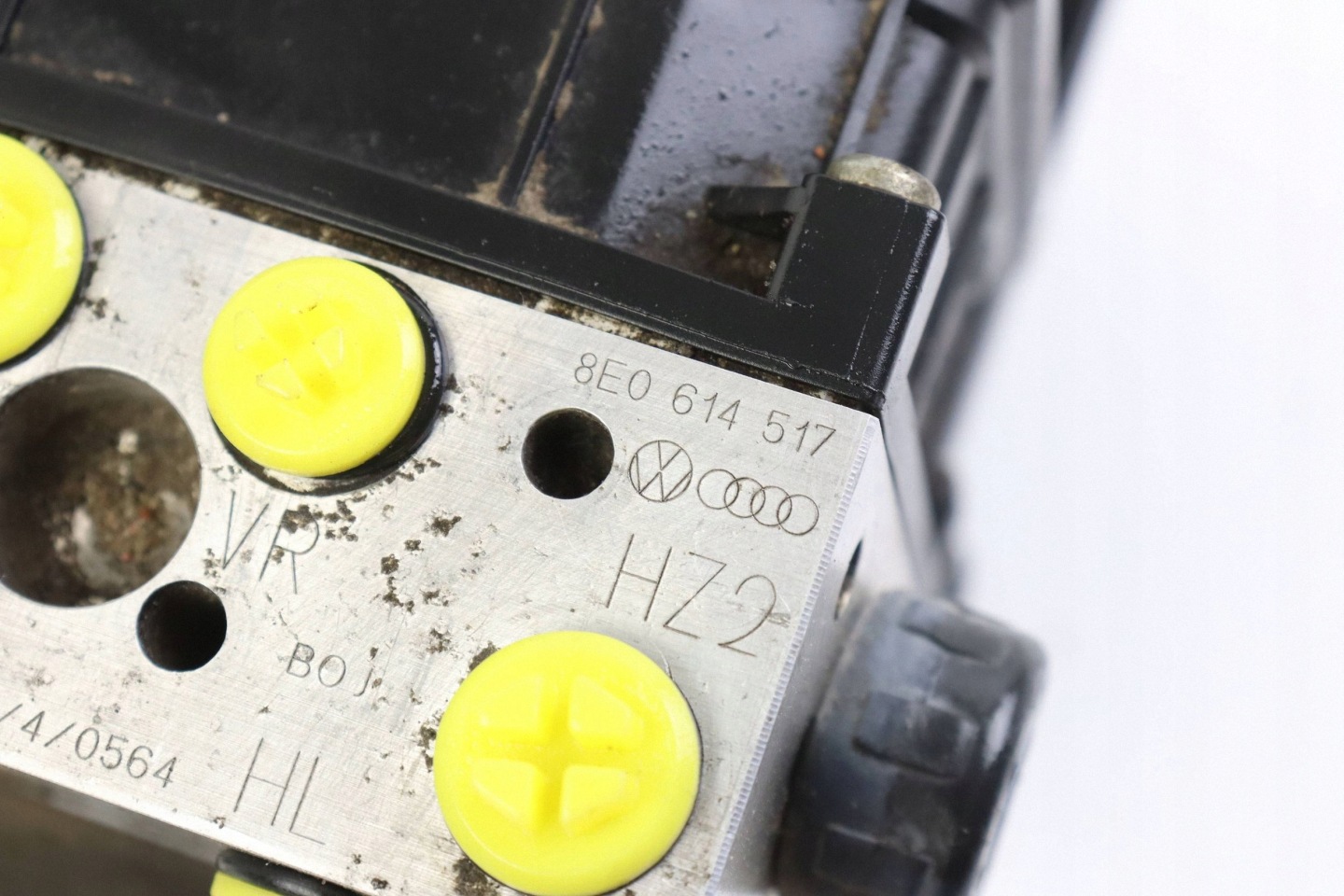 AUDI A4 B6 pump control unit ABS 8E0614517 0265950011 0265225048