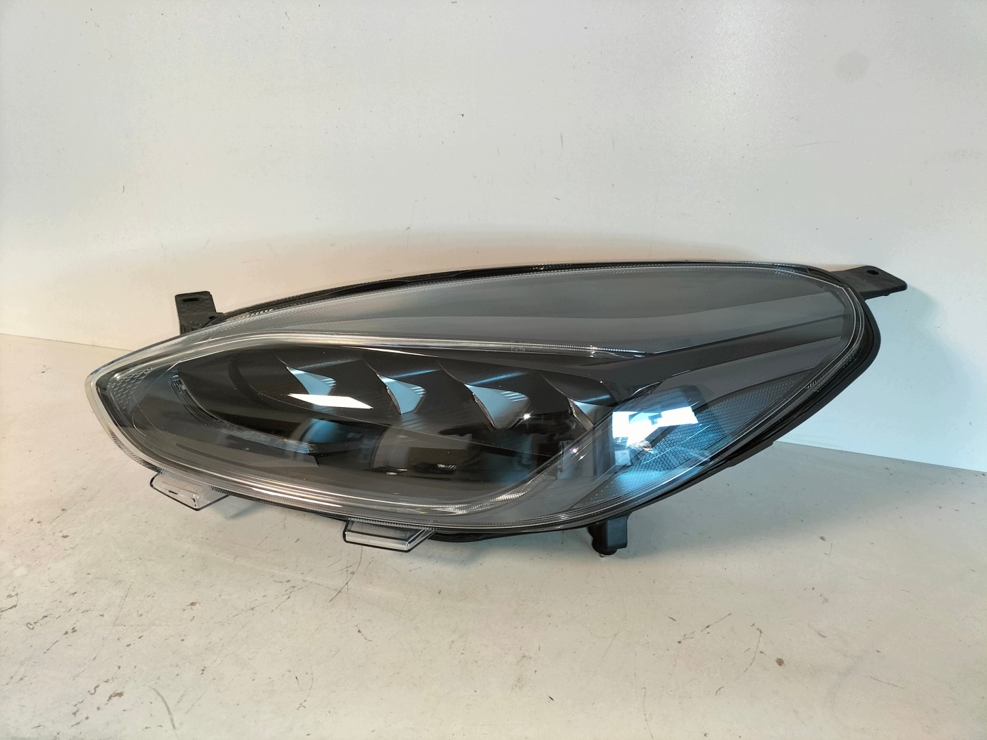 light front reflektor left FORD FIESTA MK8 17- ST FULL LED