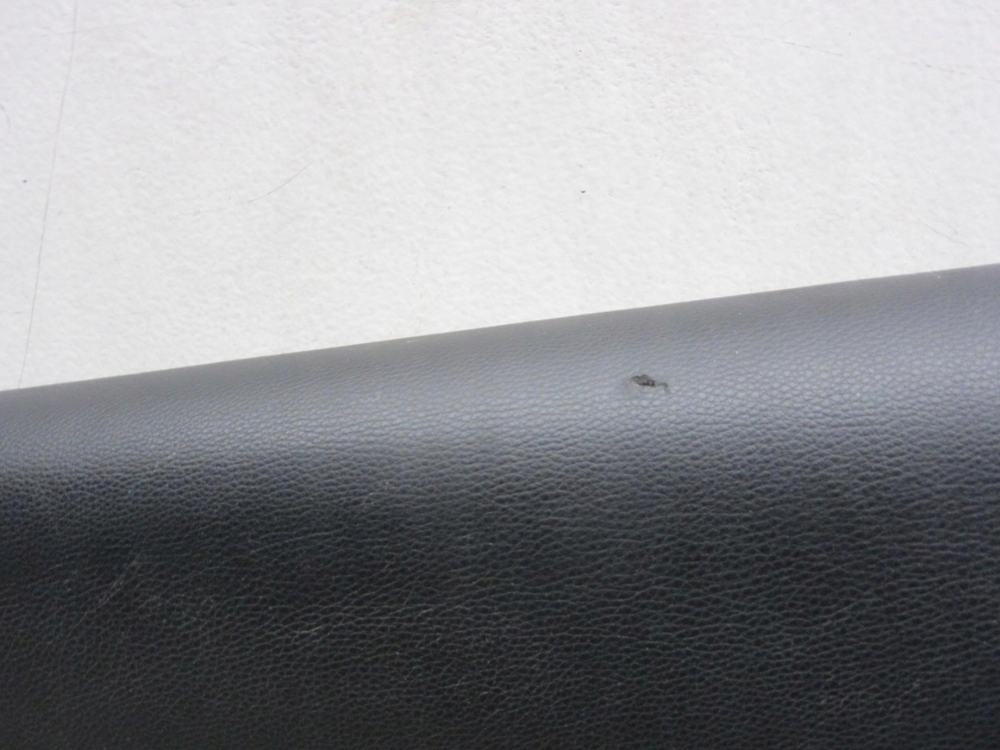 BMW 5 E61 E60 side door left rear part leather SKORZANY