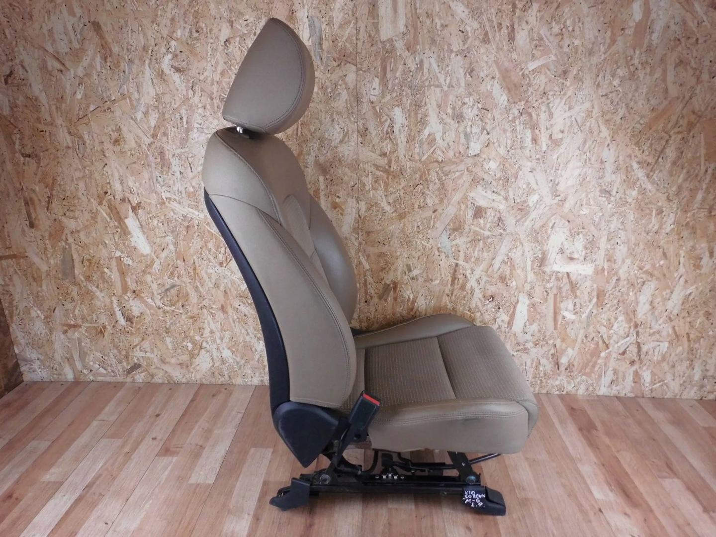 KIA Sportage IV seat left front front sitting place left