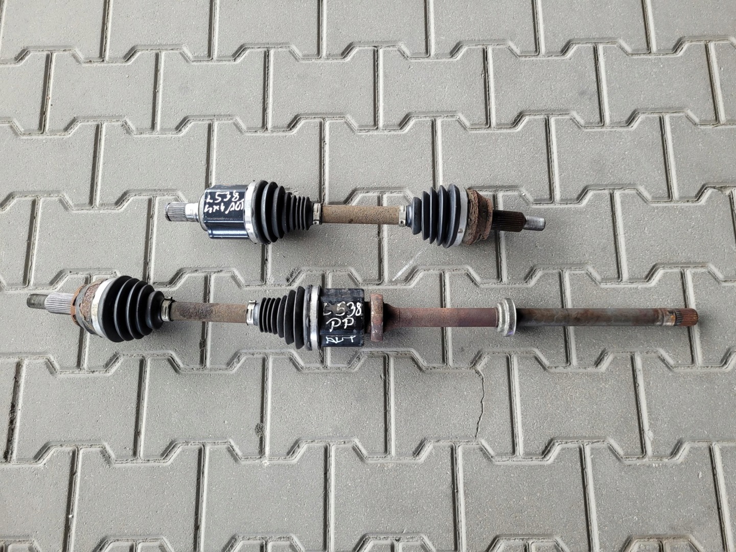 semi-axis front front left LAND RANGE ROVER EVOQUE L538 LIFT 2.0 D AUTOMAT