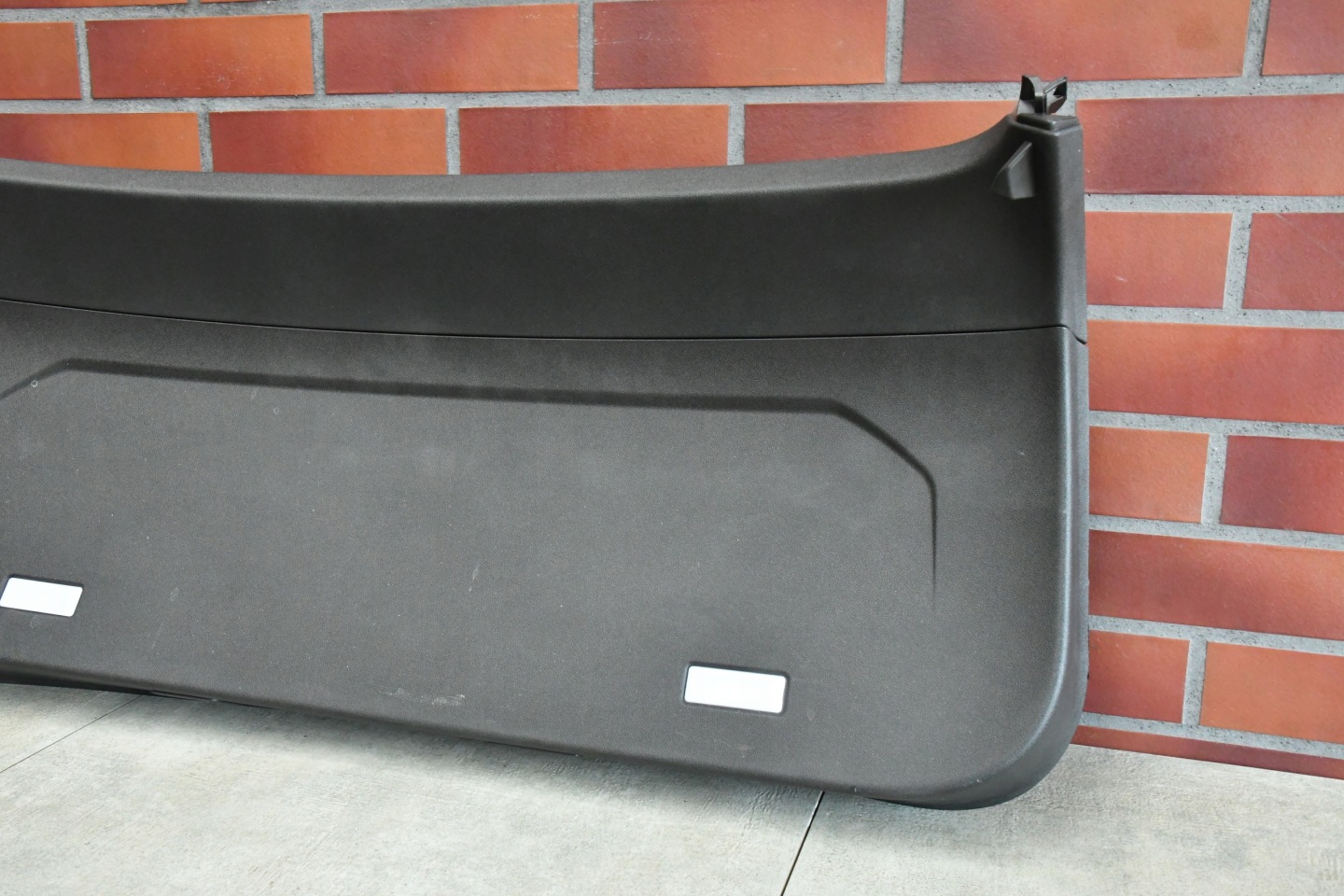 trunk door plastic upholstery cover BMW X5 G05