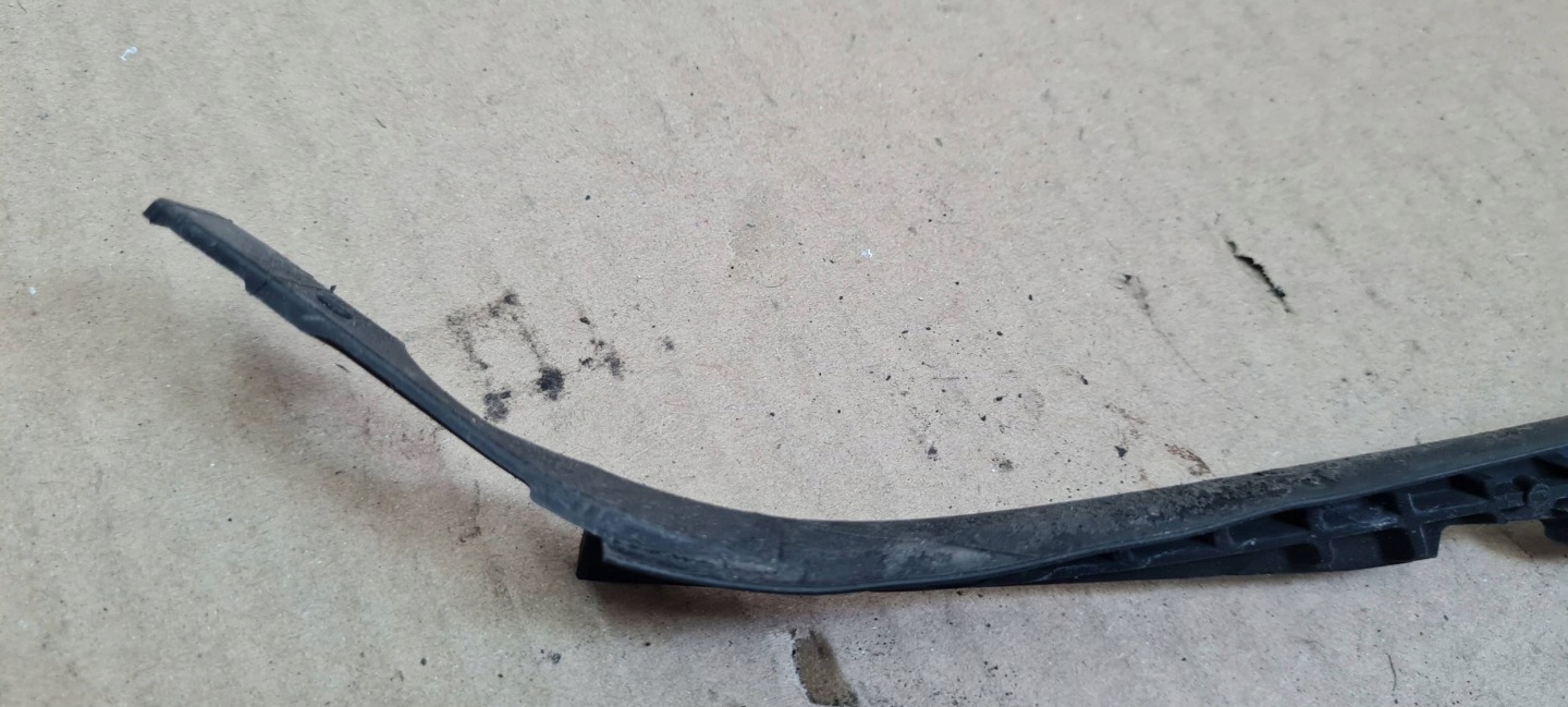 A4 B9 8W gasket rubber lights REFLEKTORA left left front 8W0941191