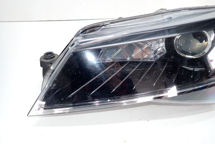 SKODA SUPERB III 15-19 reflektor left light left