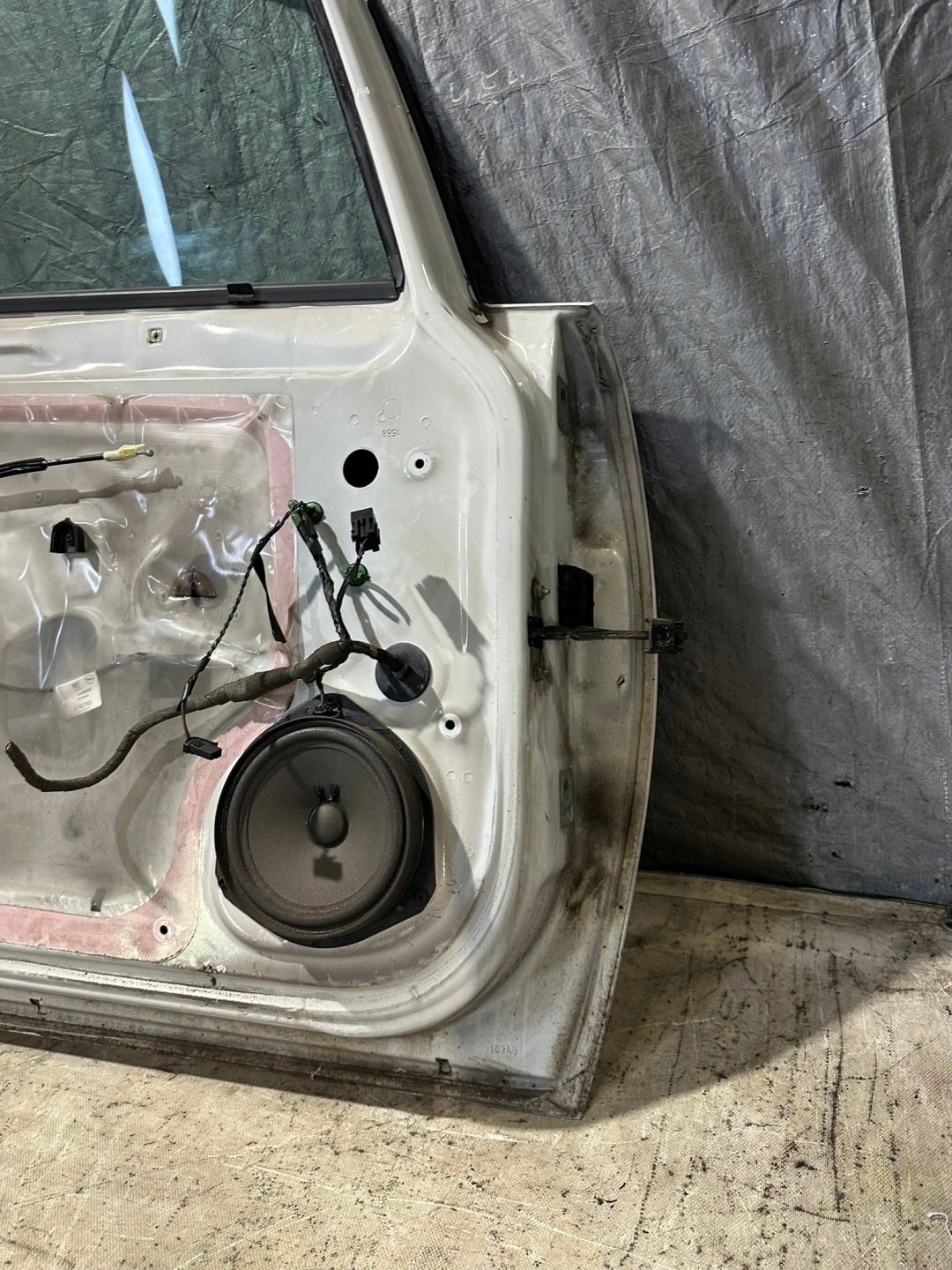 dveře levý předek OPEL CORSA E Z40R