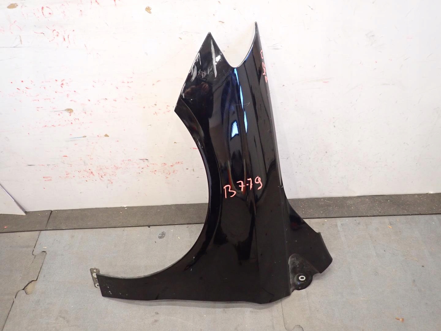 fender front front left MERCEDES B-KLASA W246 2011-2018