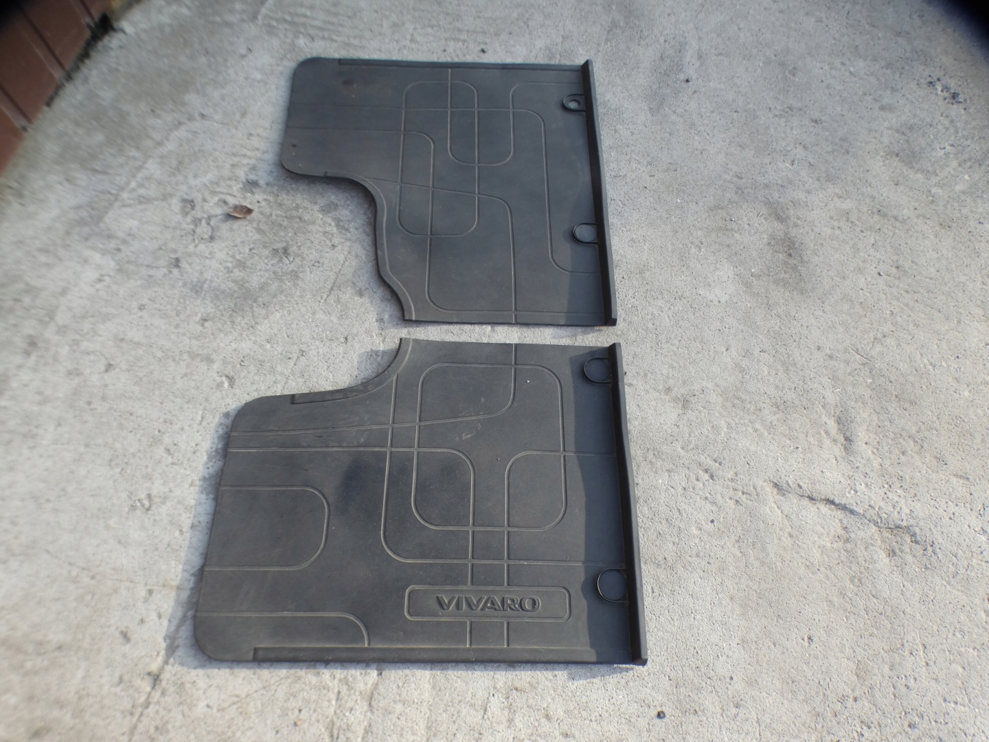 Opel Vivaro mats samochodowe 95599414 left right