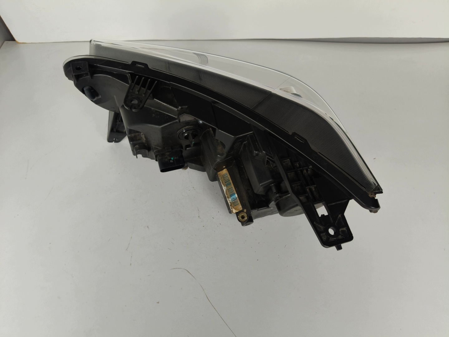 far desna REFLEKTOR JAC 8 PRO XENON LED