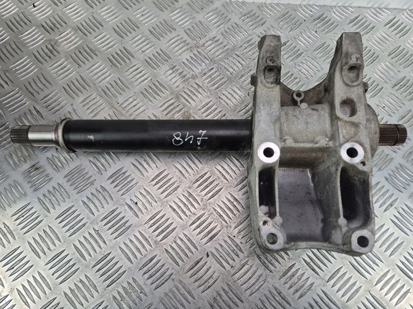 Support Support plaque Support Demi axe MERCEDES CLA 200 W117 A2702230138 M270