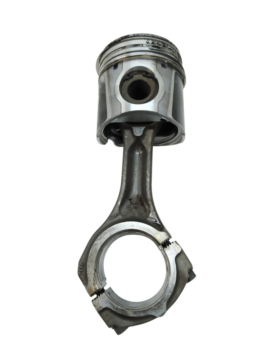 piston connecting rod 115L109 CURSOR 8 7.8 Iveco Stralis