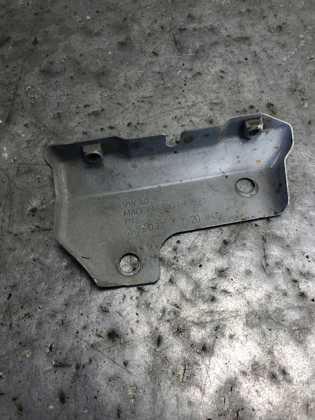 Console Support plaque Aile Gauche Avant VW CADDY 2K5810333