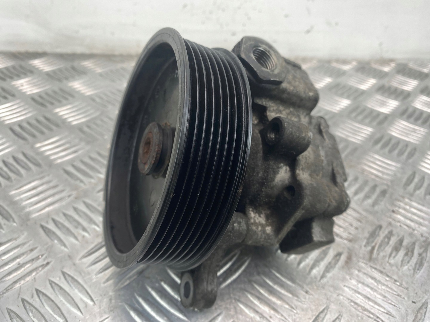 Mercedes CLS 320 CDI W219 servo pump A0054660301