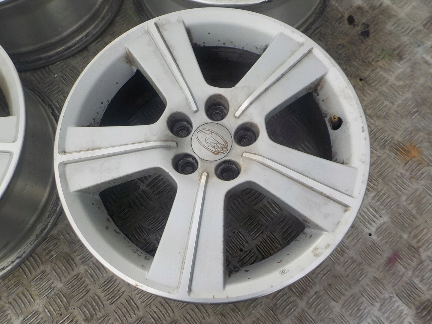 SUBARU FORESTER II LEGACY IV discs aluminium R16