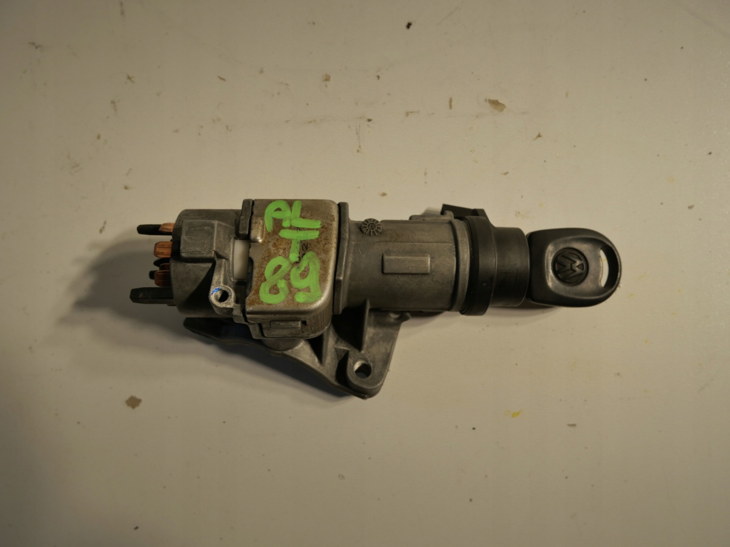 ignition + key + VW T5 4B0905851Q