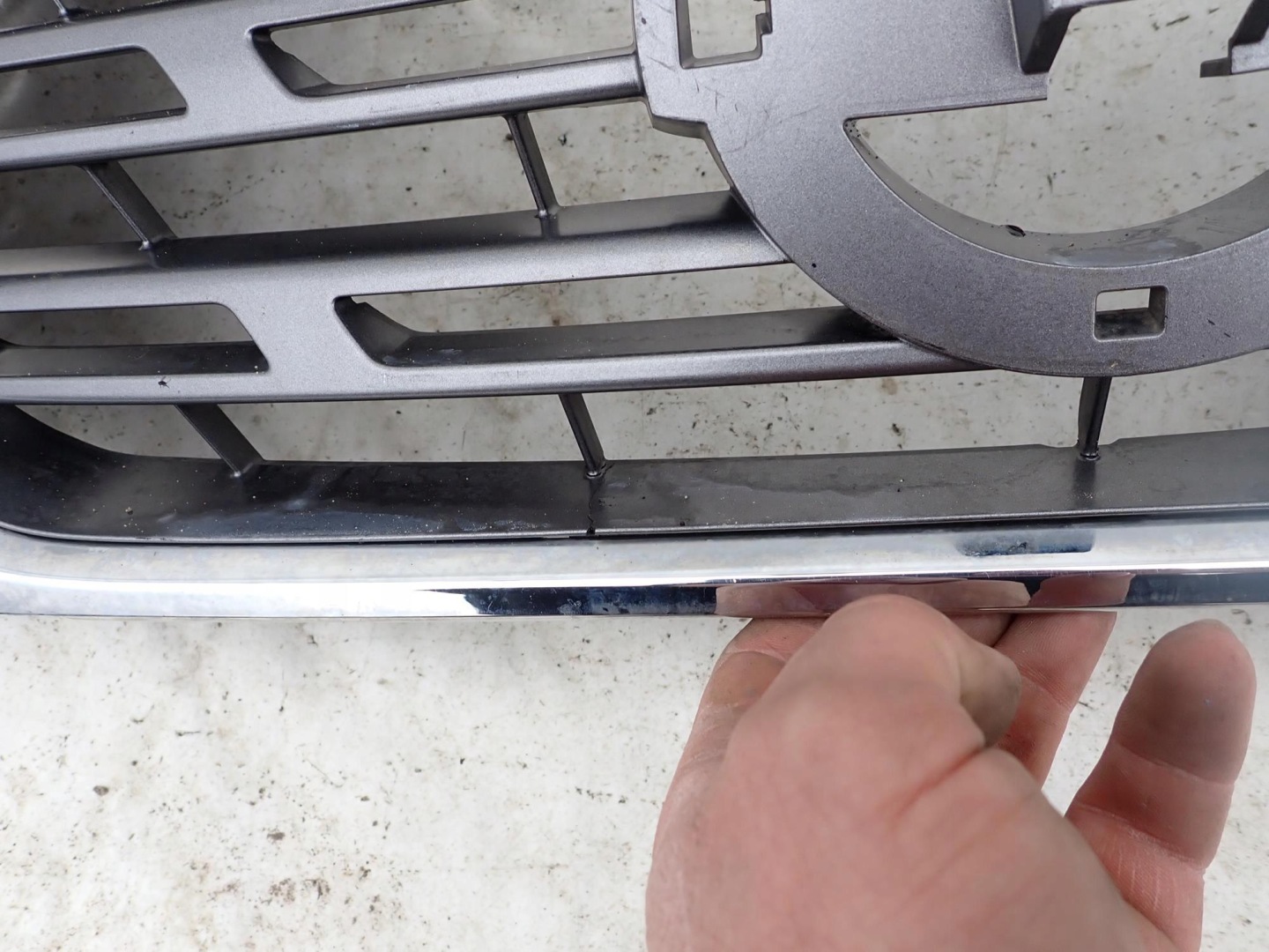 NISSAN NAVARA IV 4 14-20 Grill Grill