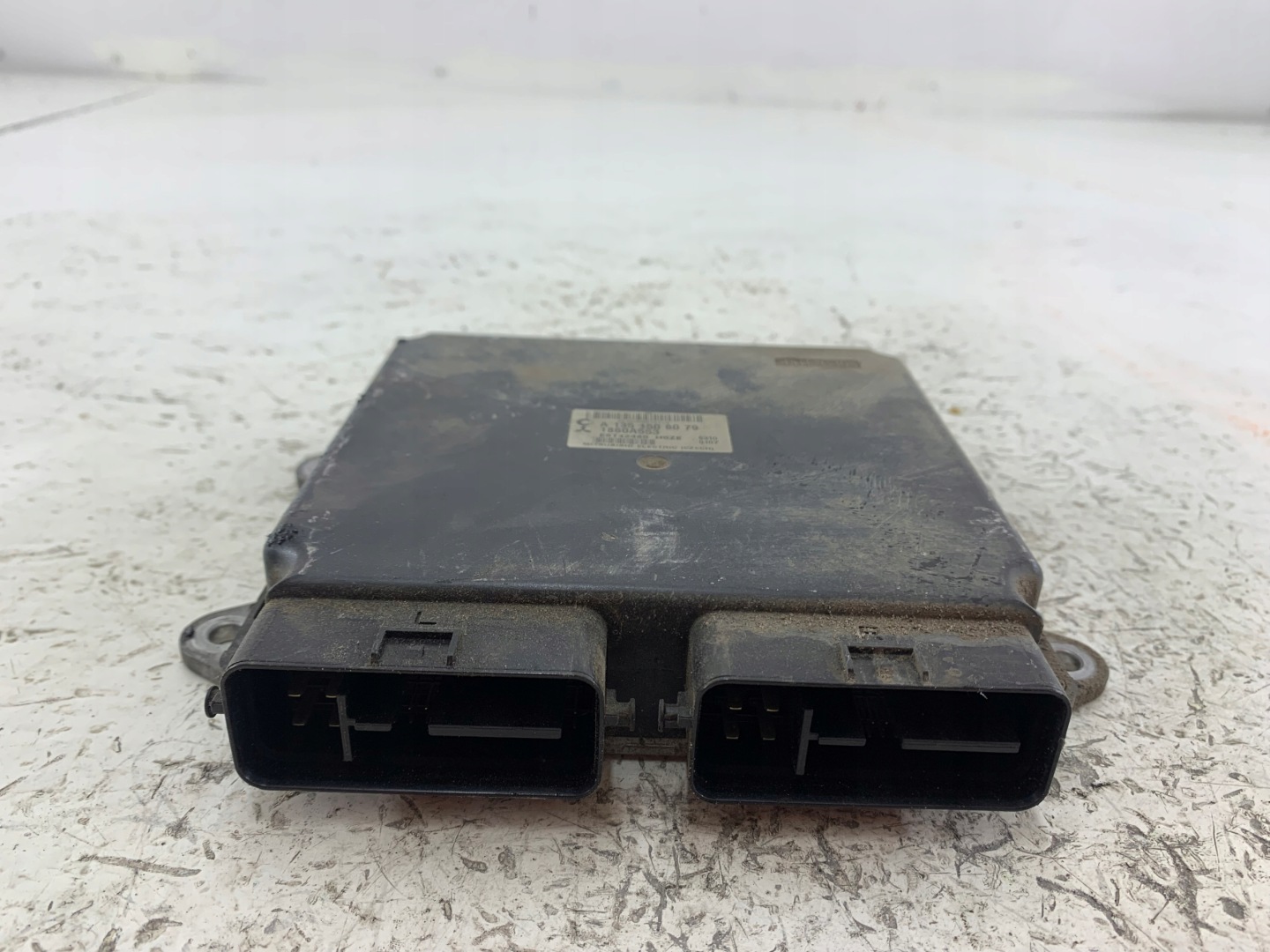 MITSUBISHI COLT VI 1.5 DID control unit of the engine 1860A553