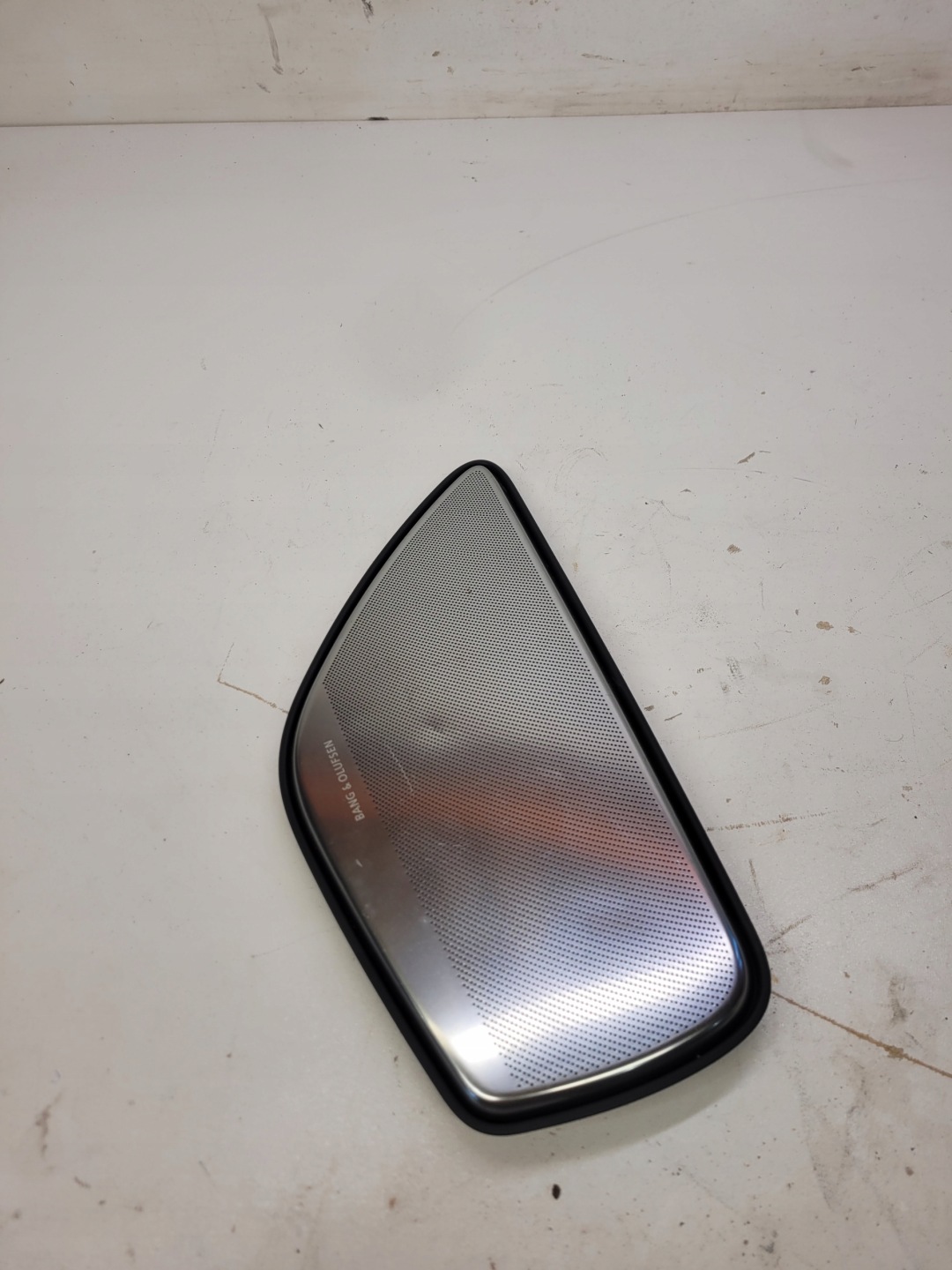 krycí repráku B&O AUDI A8 D4 4H0868152B