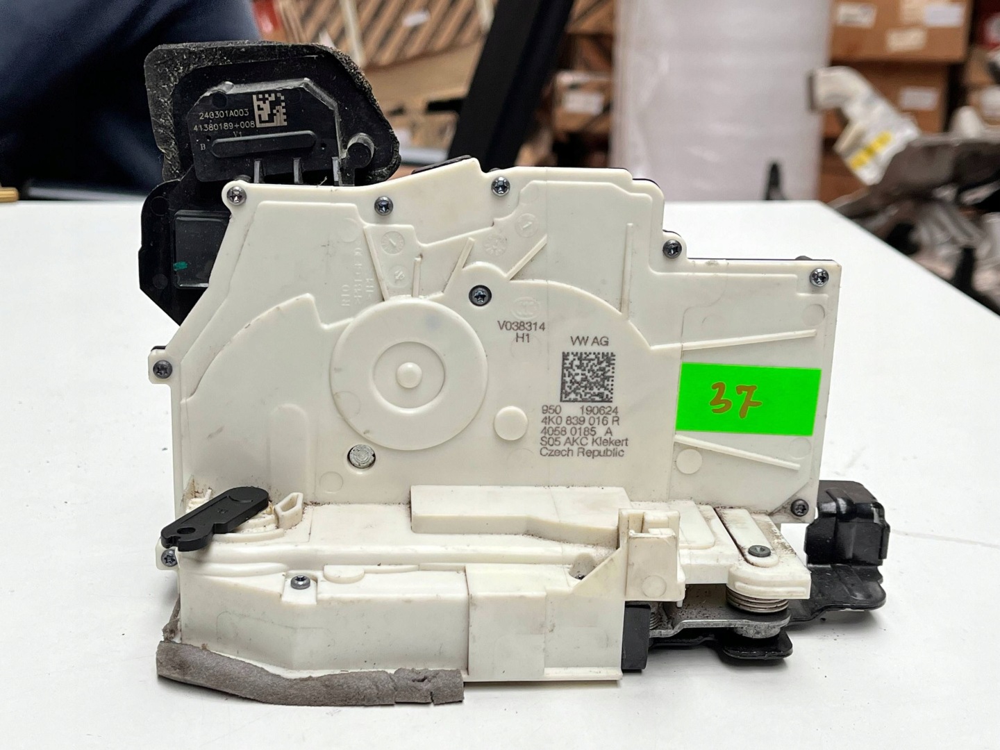 lock door right rear part AUDI Q8 SUV 4K0839016R !J