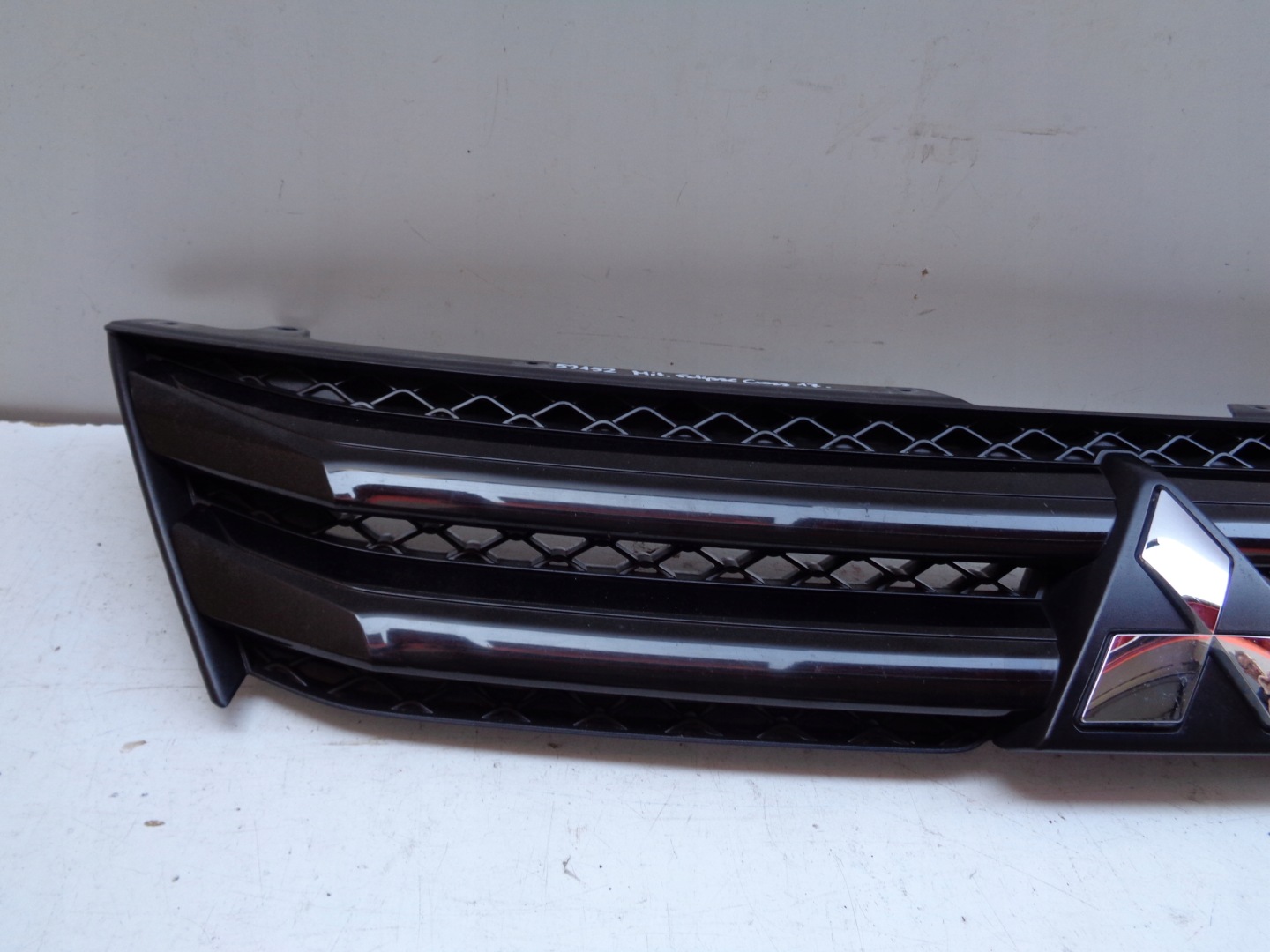 Grille MITSUBISHI ECLIPSE CROSS 17-21 NR 52152