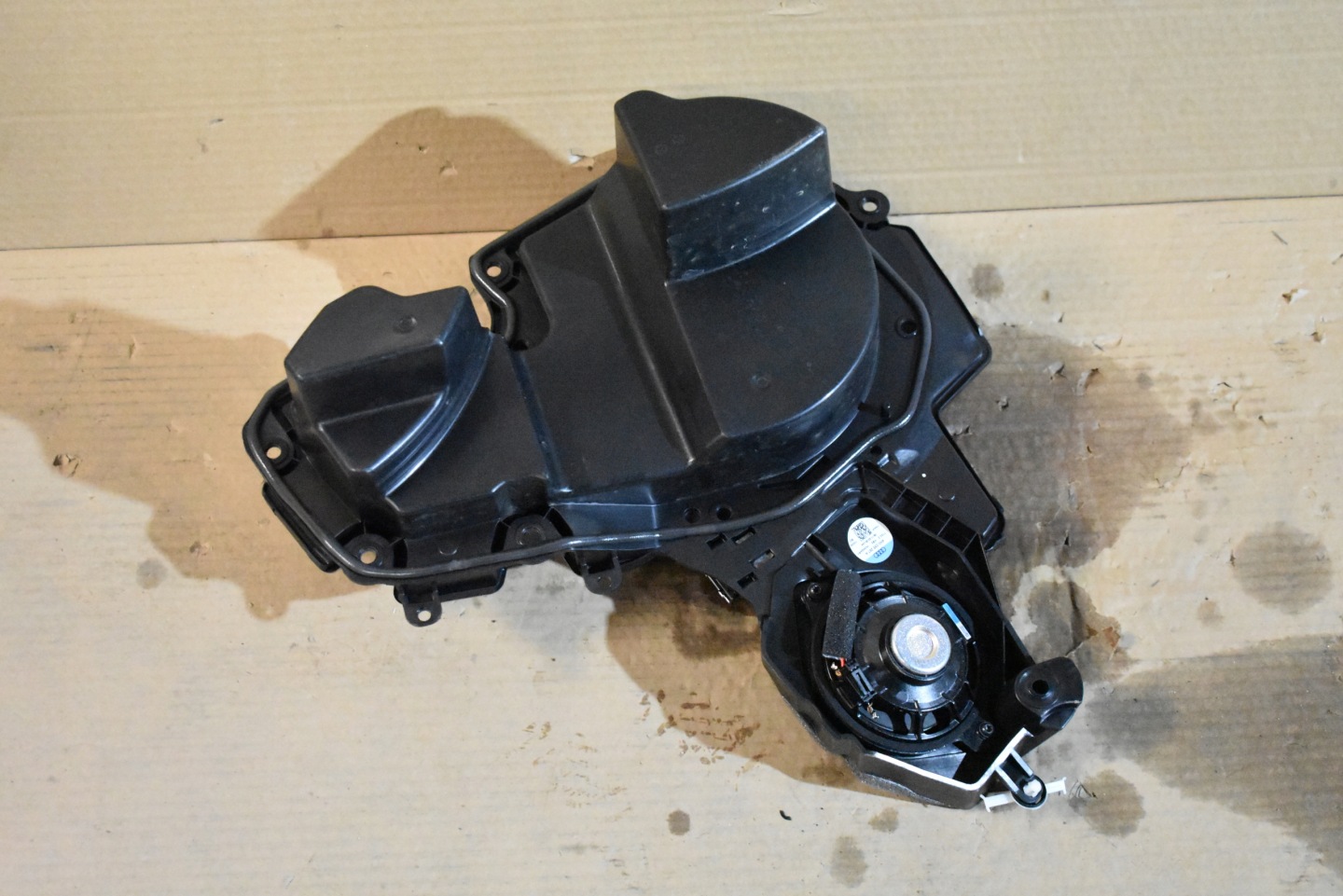 IDEALNY speaker door bang & OLUFSEN left front AUDI A8 D5 1