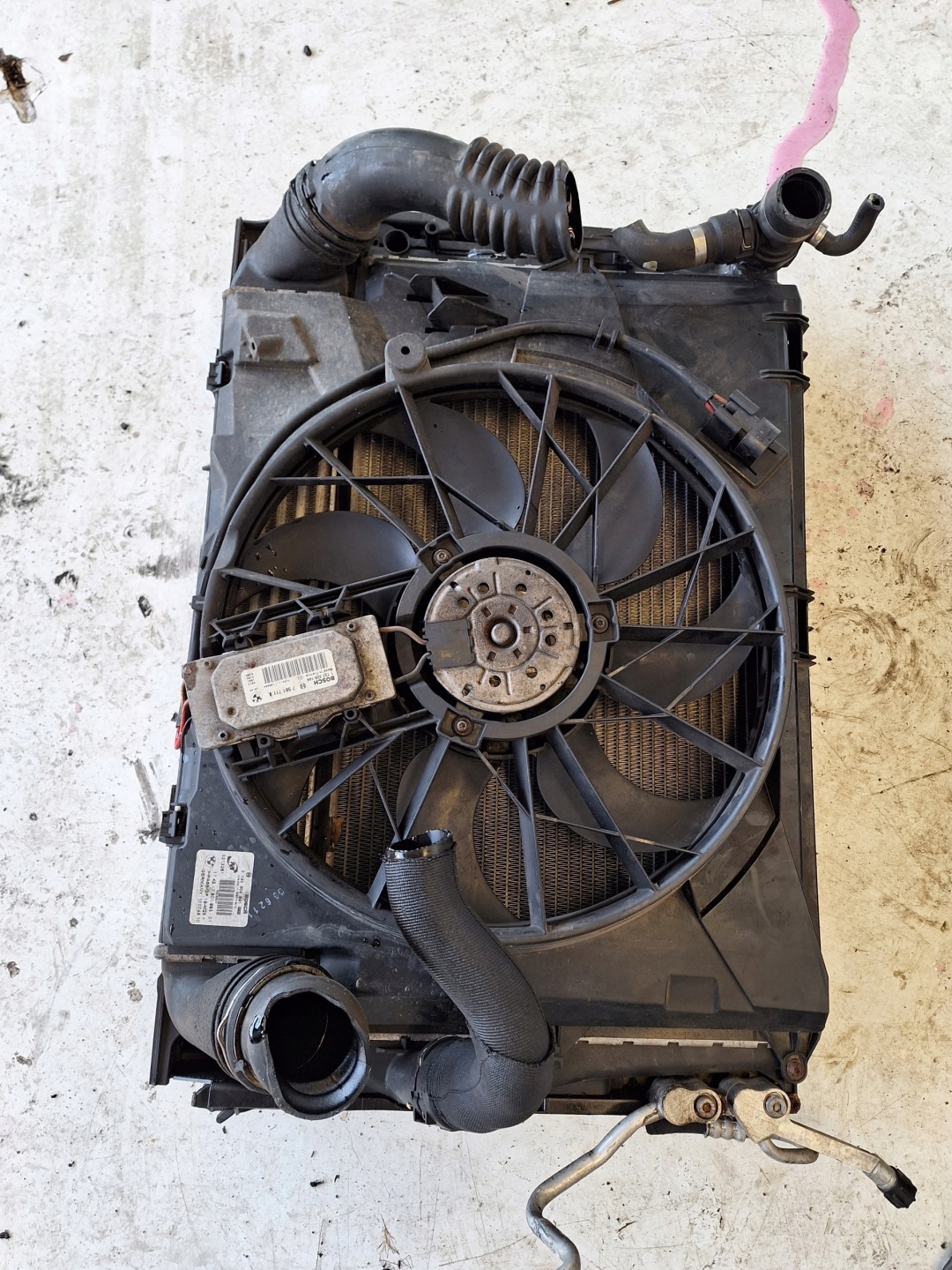 BMW a E87 LCI 08-12 stěna chladičů m-packet 2.0D