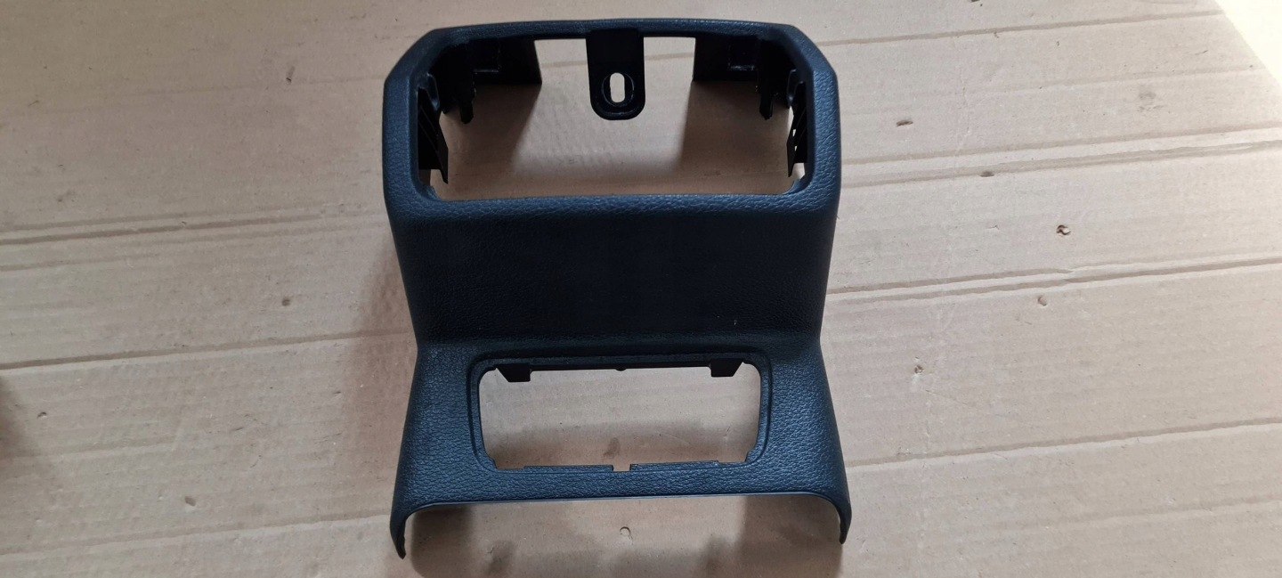 Q3 83A frame TUNELU SRODKOWEGO rear part rear 83A864376E