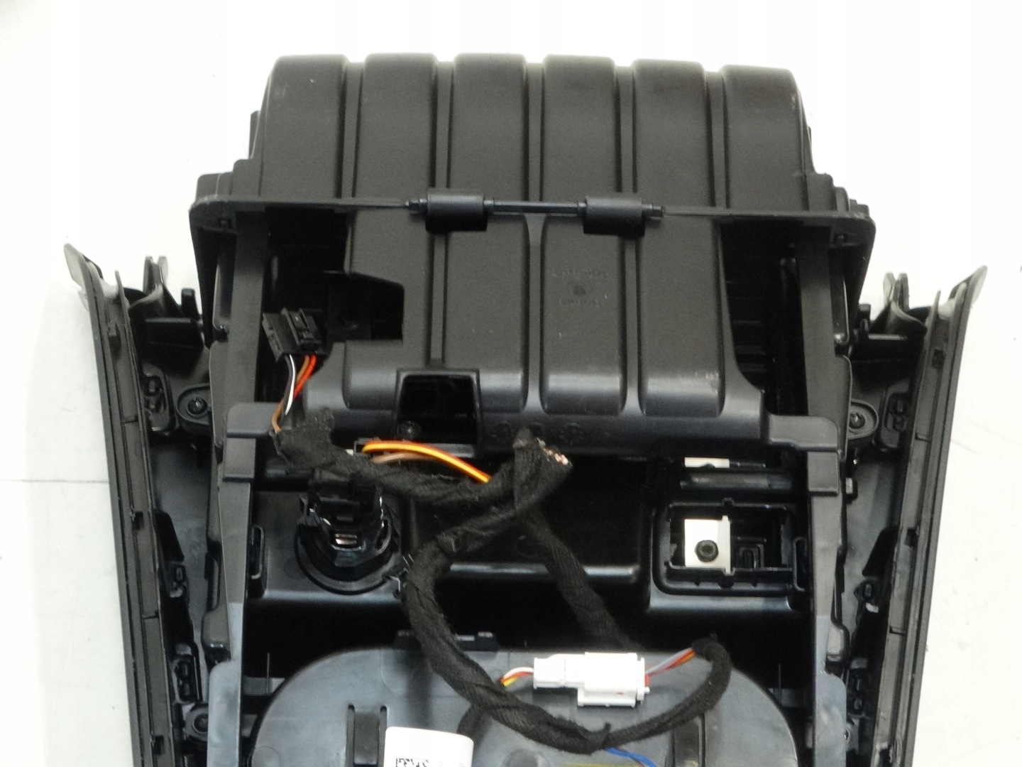 TUNEL mitte Handschuhfach MERCEDES CLA C118 W177 A1776801201
