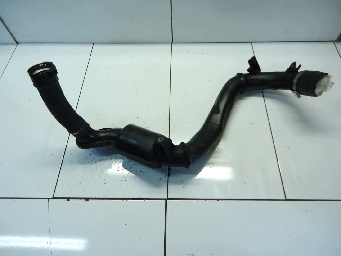 RENAULT TRAFIC 2.0 DCI M9R pipe air 8200760909 93861385