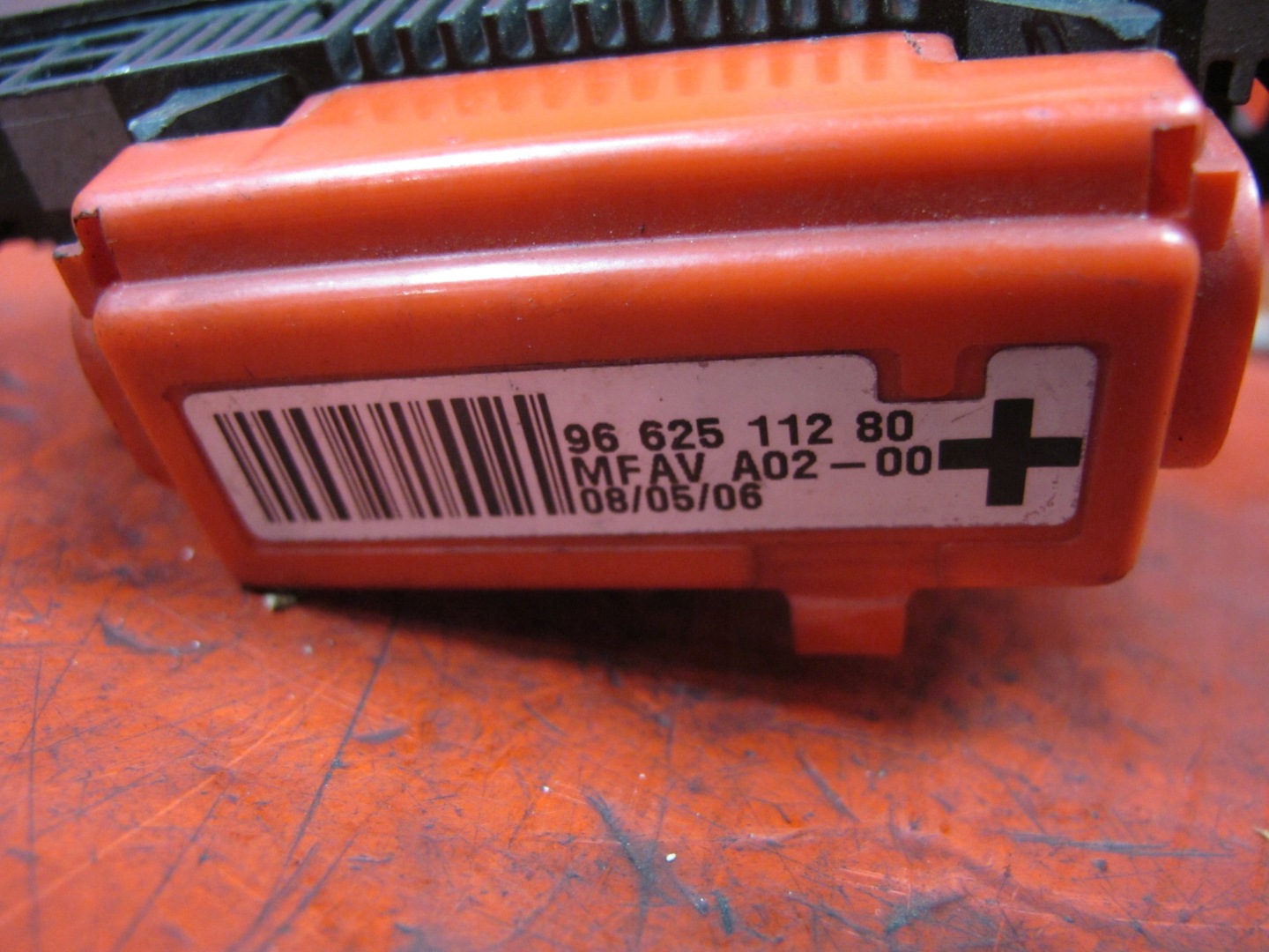 PEUGEOT 407 MODULE MODULE FUSIBLES AUMULATOR