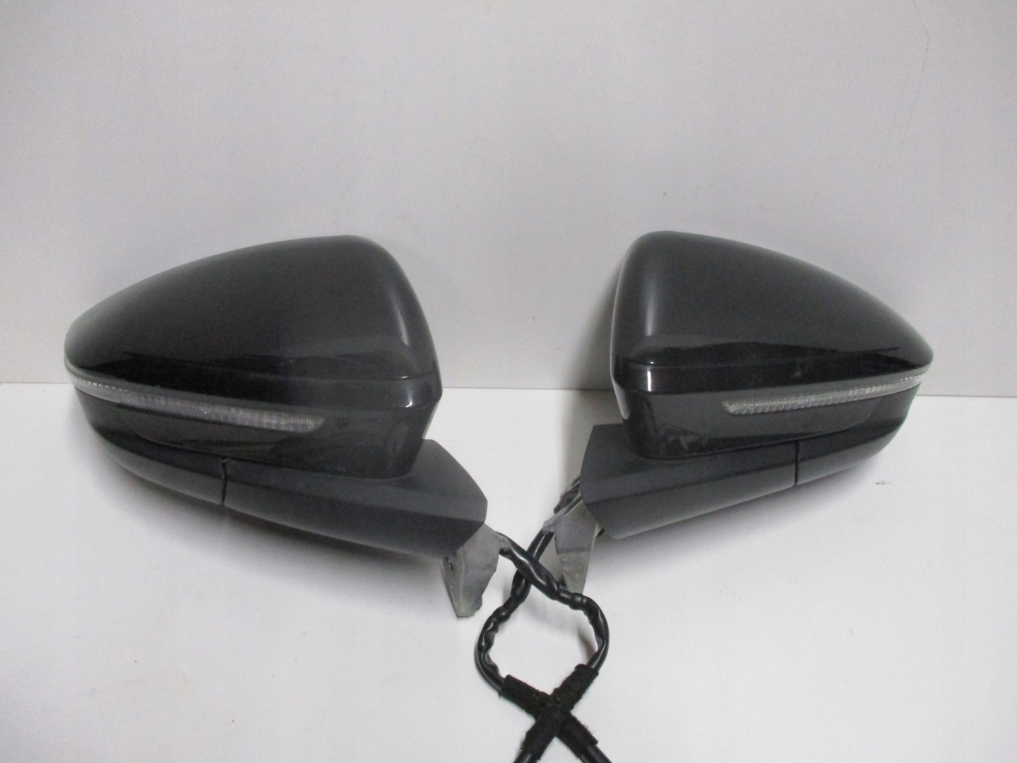 mirror mirrors AUDI Q4 89A 21R E-TRON right left
