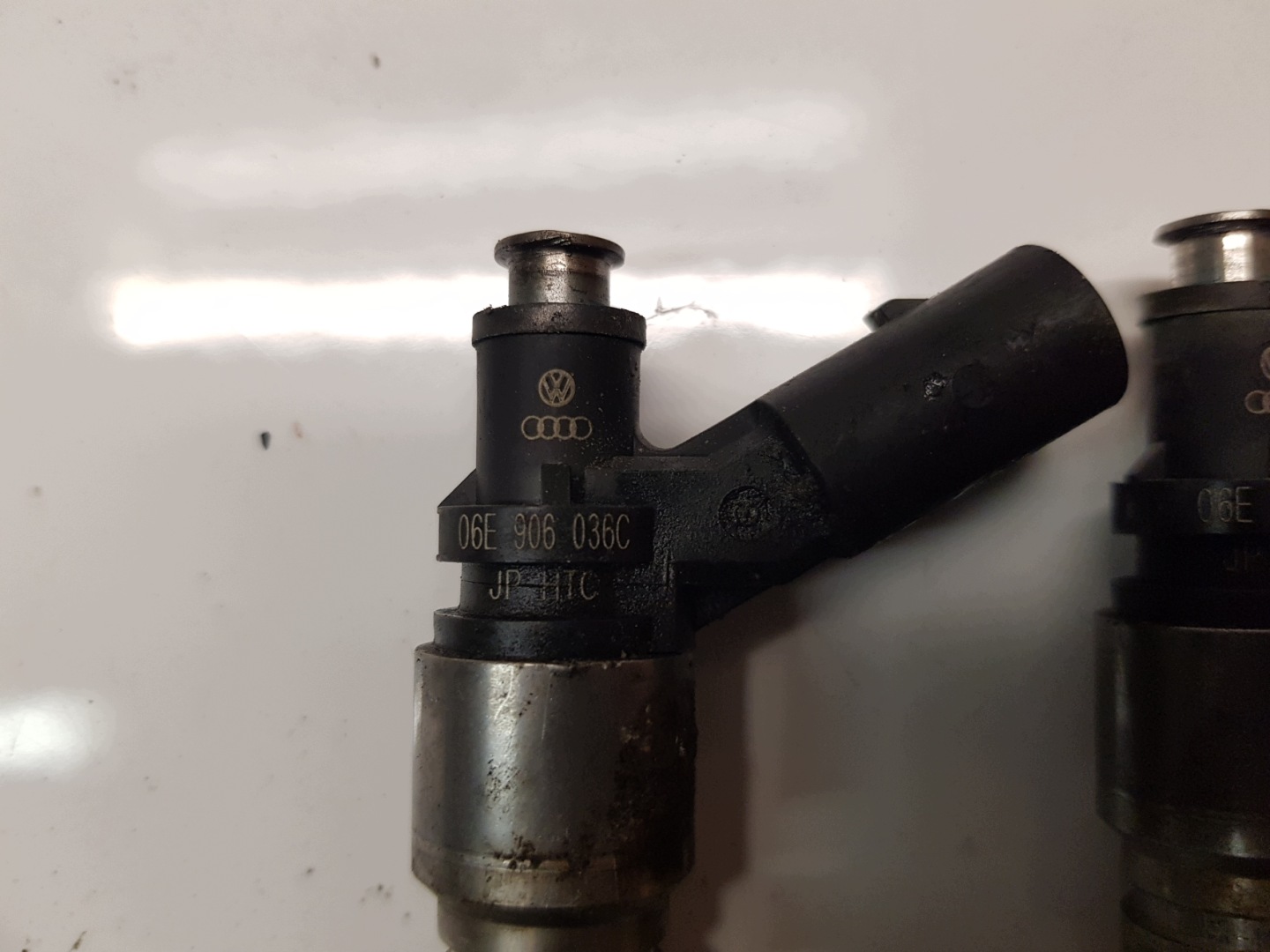 AUDI A4 B7 A6 C6 3.2 FSI injection injecteur carburant 06E906036C