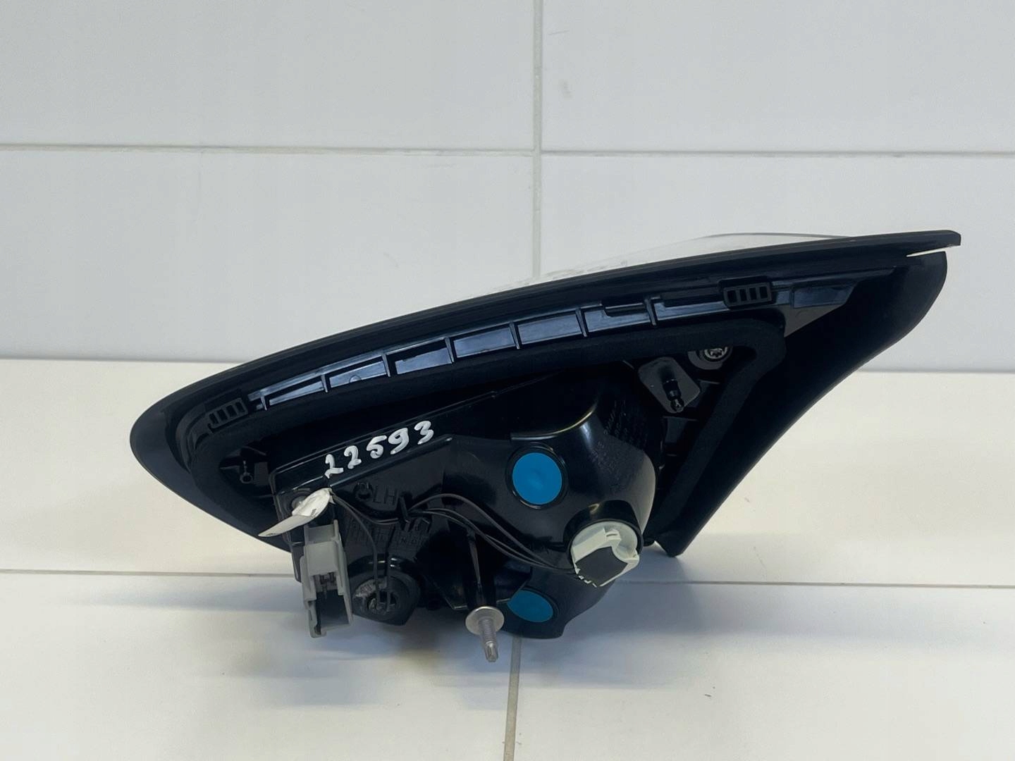 light rear to the bonnet left side Ford Puma 2 2021 L1TB13A603AA