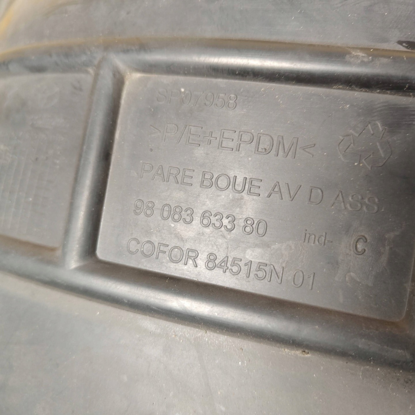 mudguard front front side right Citroen Jumpy 9808363380