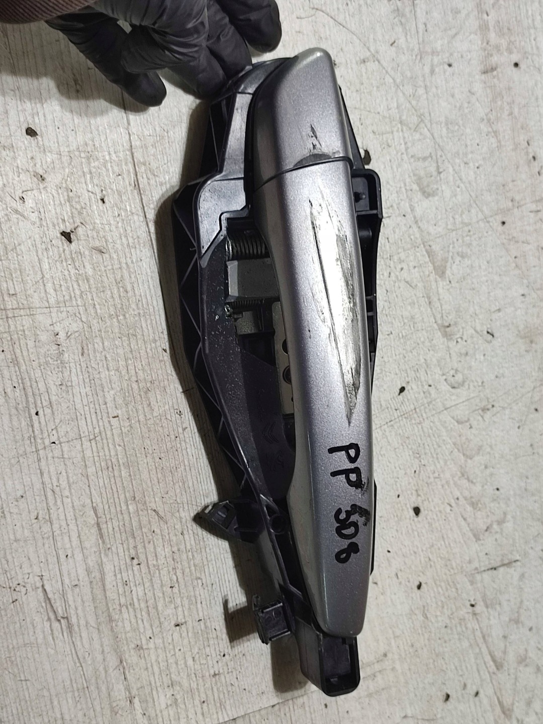 Peugeot 308 2019 front side right handle exterior door przednich