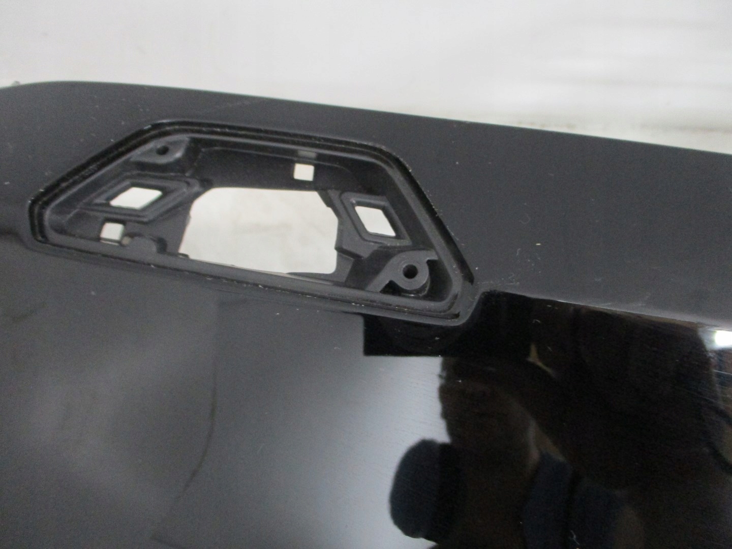 bumper AUDI Q7 4M0 19R S-LINE below PDC RADAR
