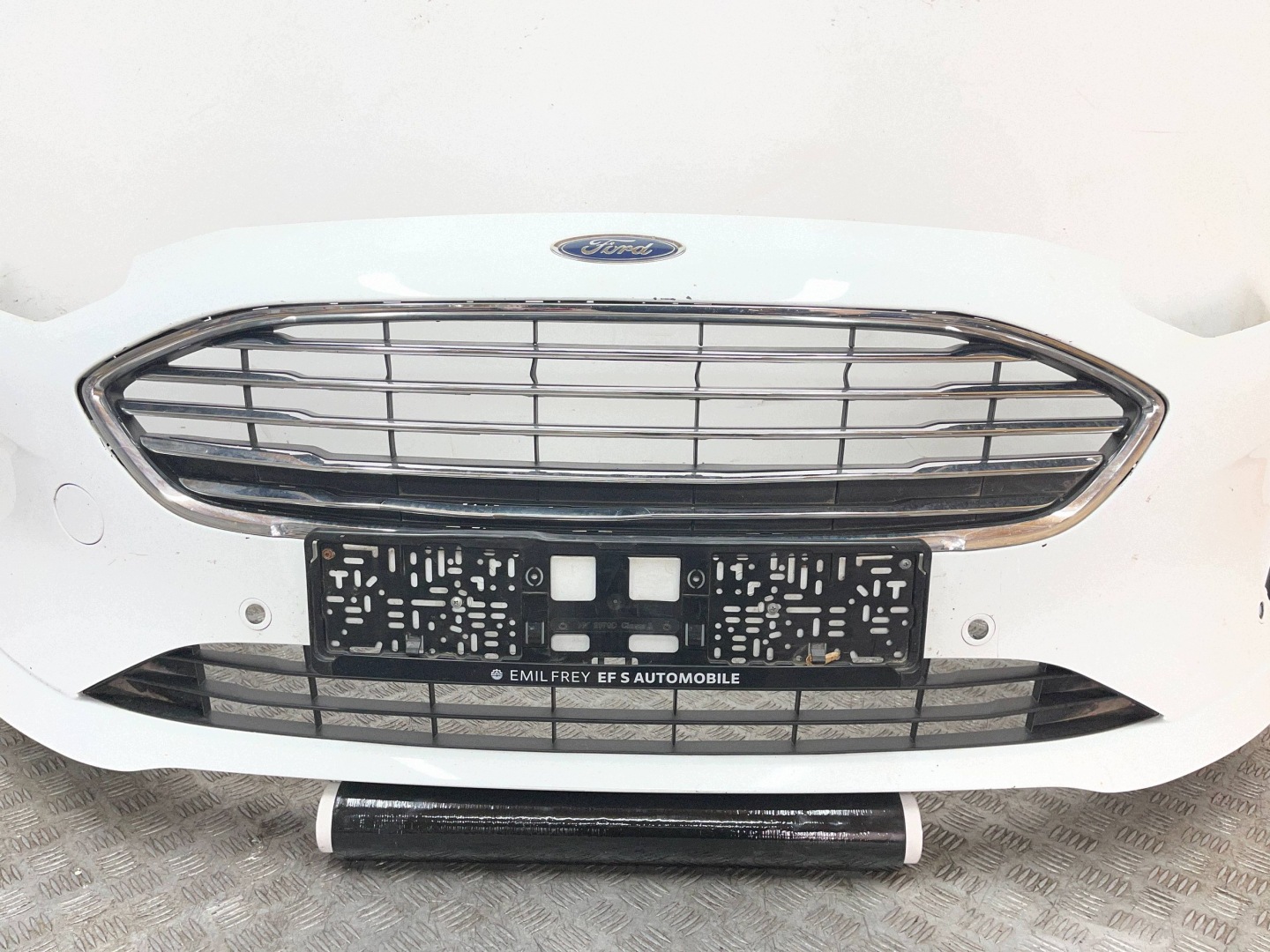 front bumper front FORD FIESTA MK8 6xPDC H1BB-17757-AA