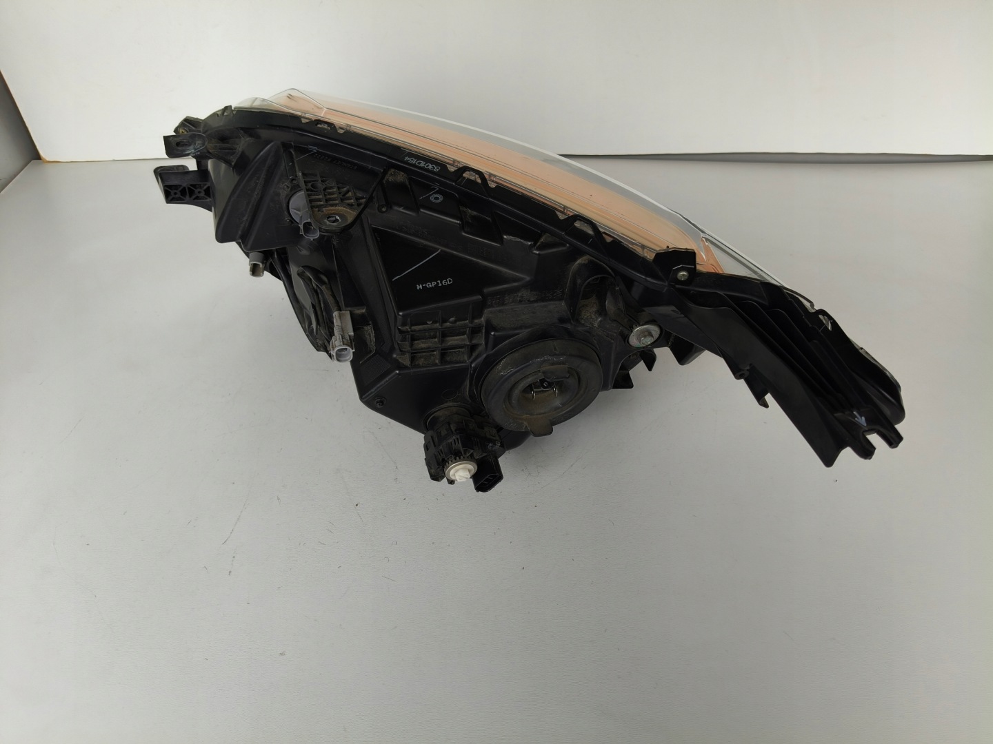 light right REFLEKTOR MITSUBISHI L200 15