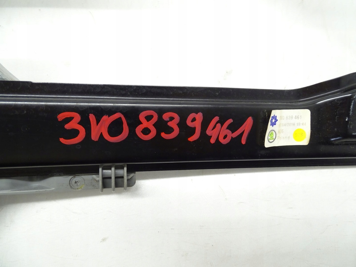 mechanism window regulator left rear part SKODA SUPERB III 3V0839461