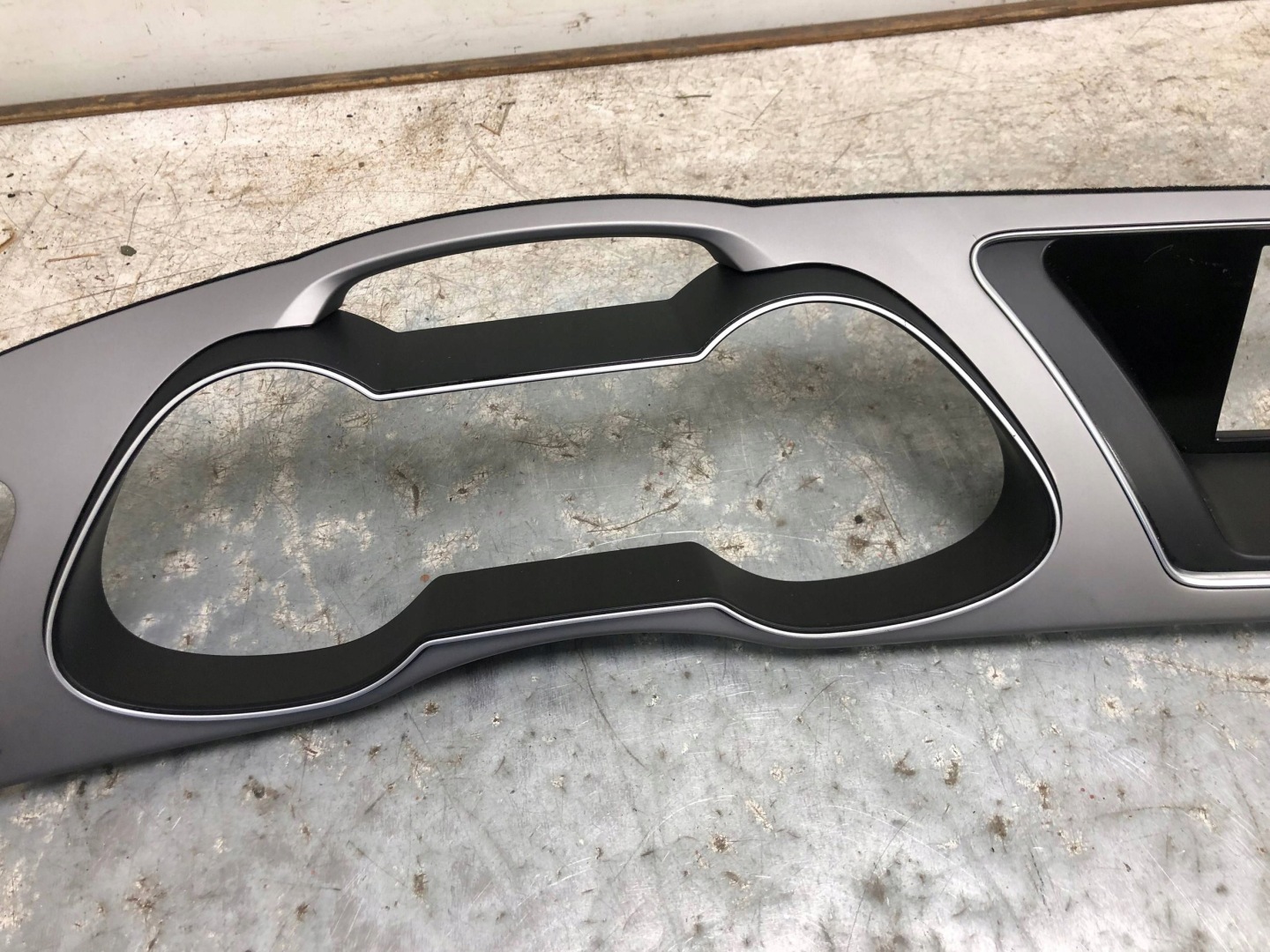 moulding DEKOR instrument panel frame AUDI A4 B8 LIFT 8K1857186AL