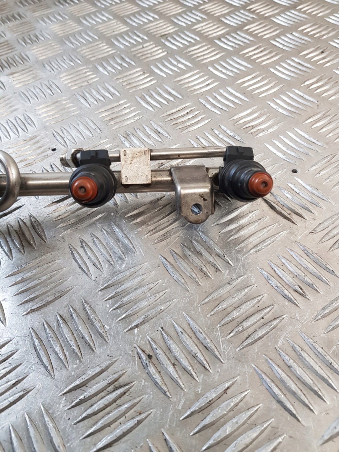 Rampe injection 058133681 + Injecteurs AUDI A4 B5 1.8B 96R