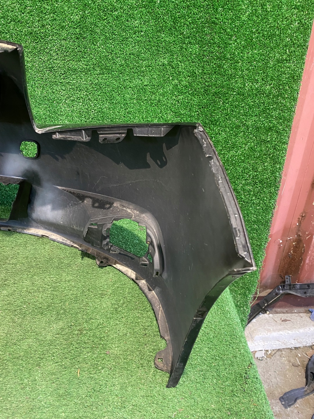 front bumper front TOYOTA VERSO 09