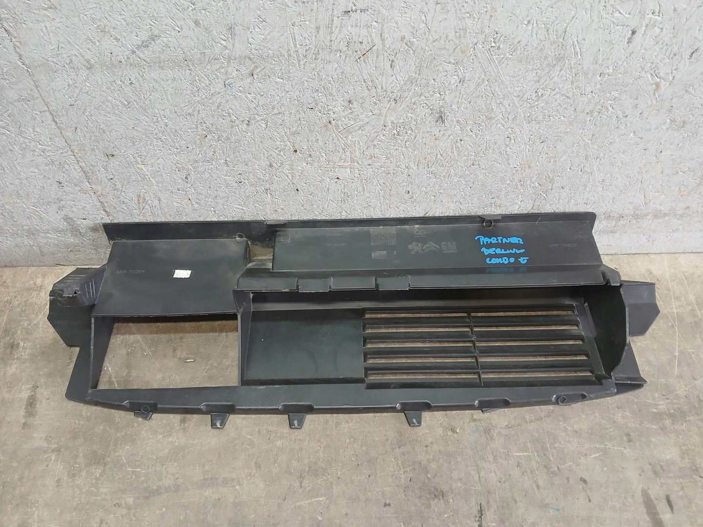 support panel for radiators intake air BERLINGO PARTNER OPEL COMBO E 99909995