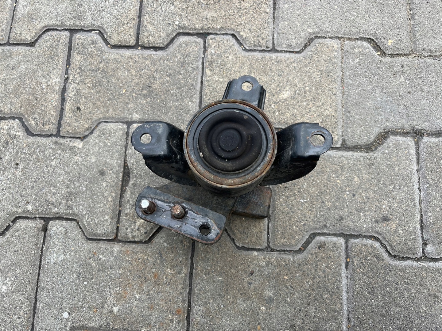 Hyundai I30 II 1.6 CRDI airbag engine mount