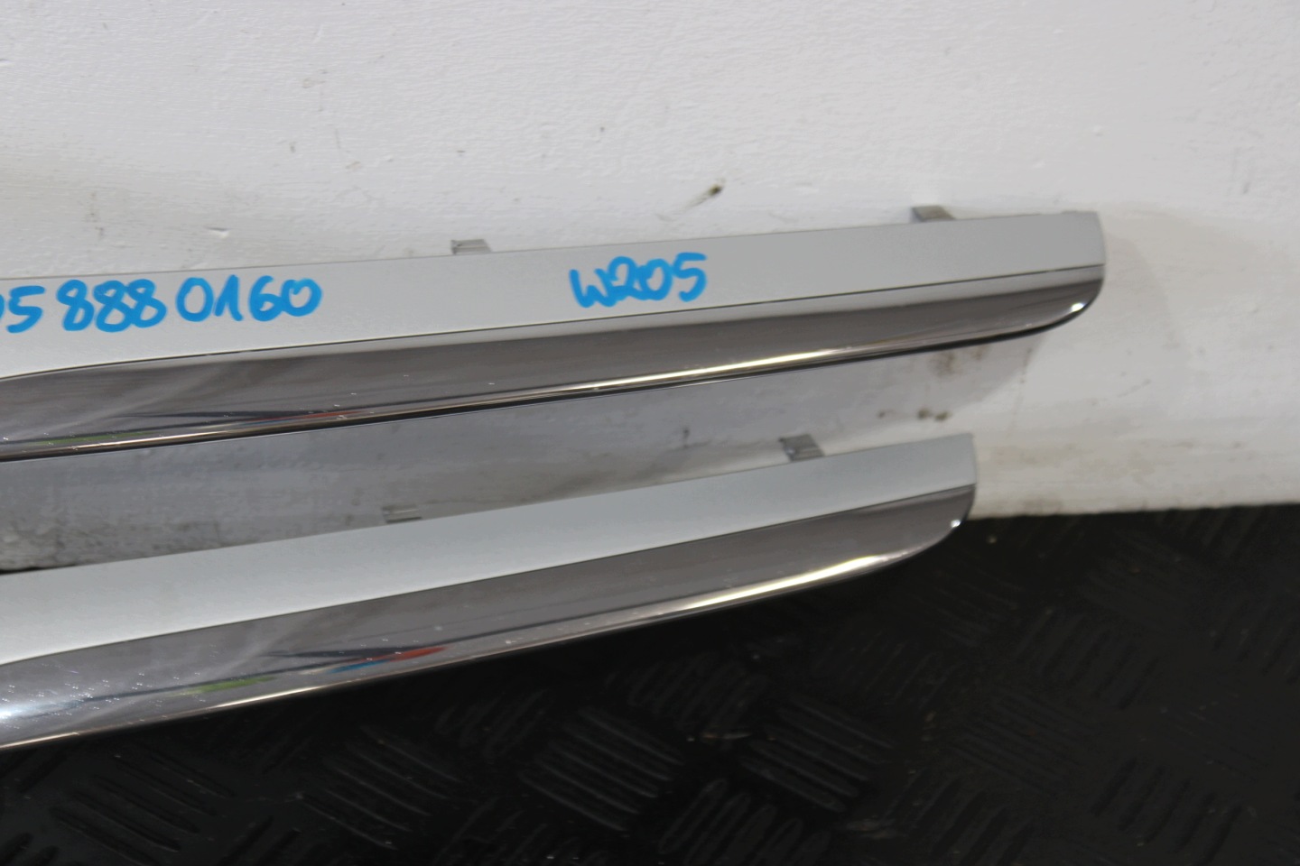 Grille A2058880160 MERCEDES C-KLASA W205