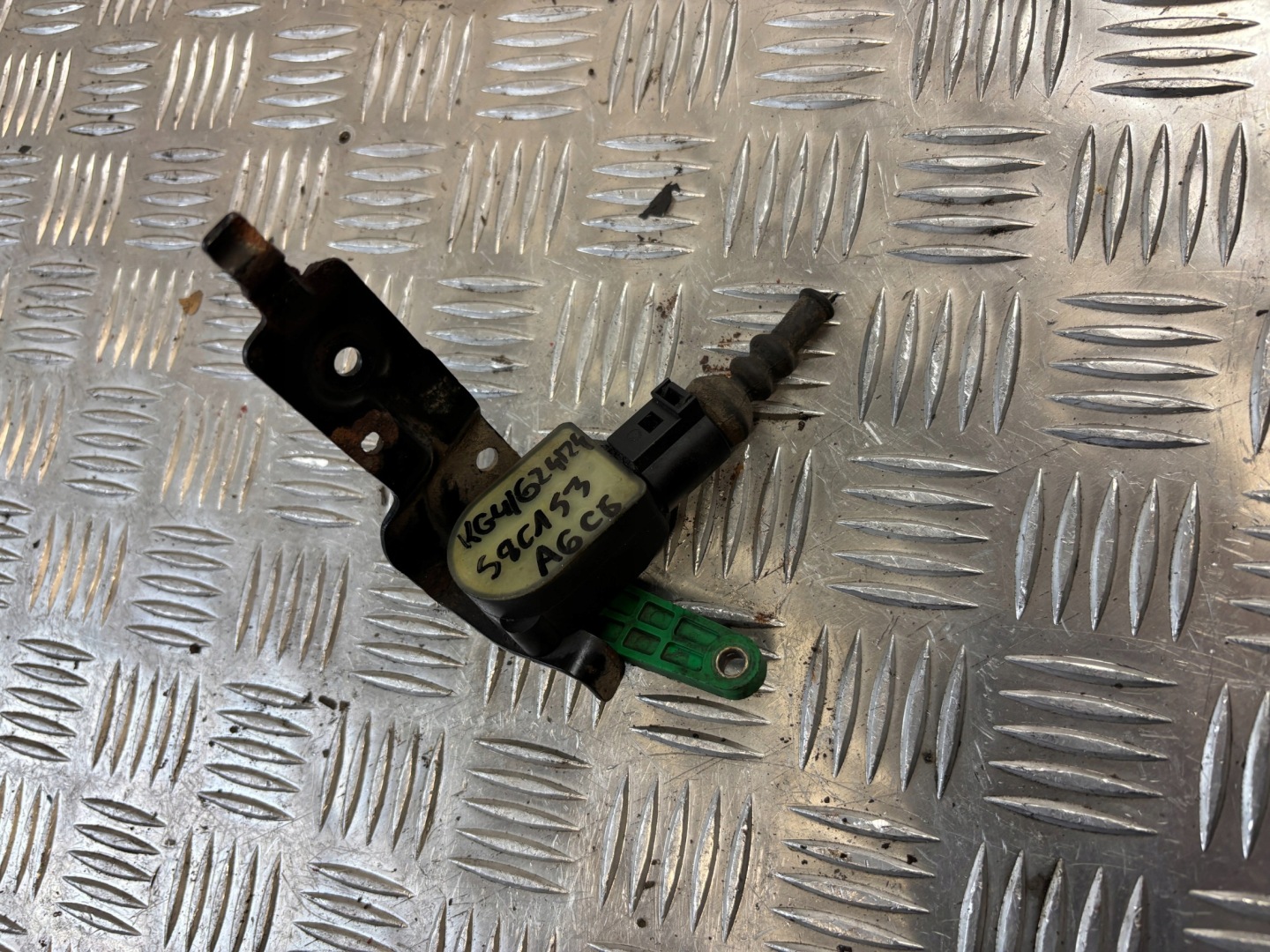 Sensor poziomowania Leuchten Audi A6 C6 przedlift 4F0907503