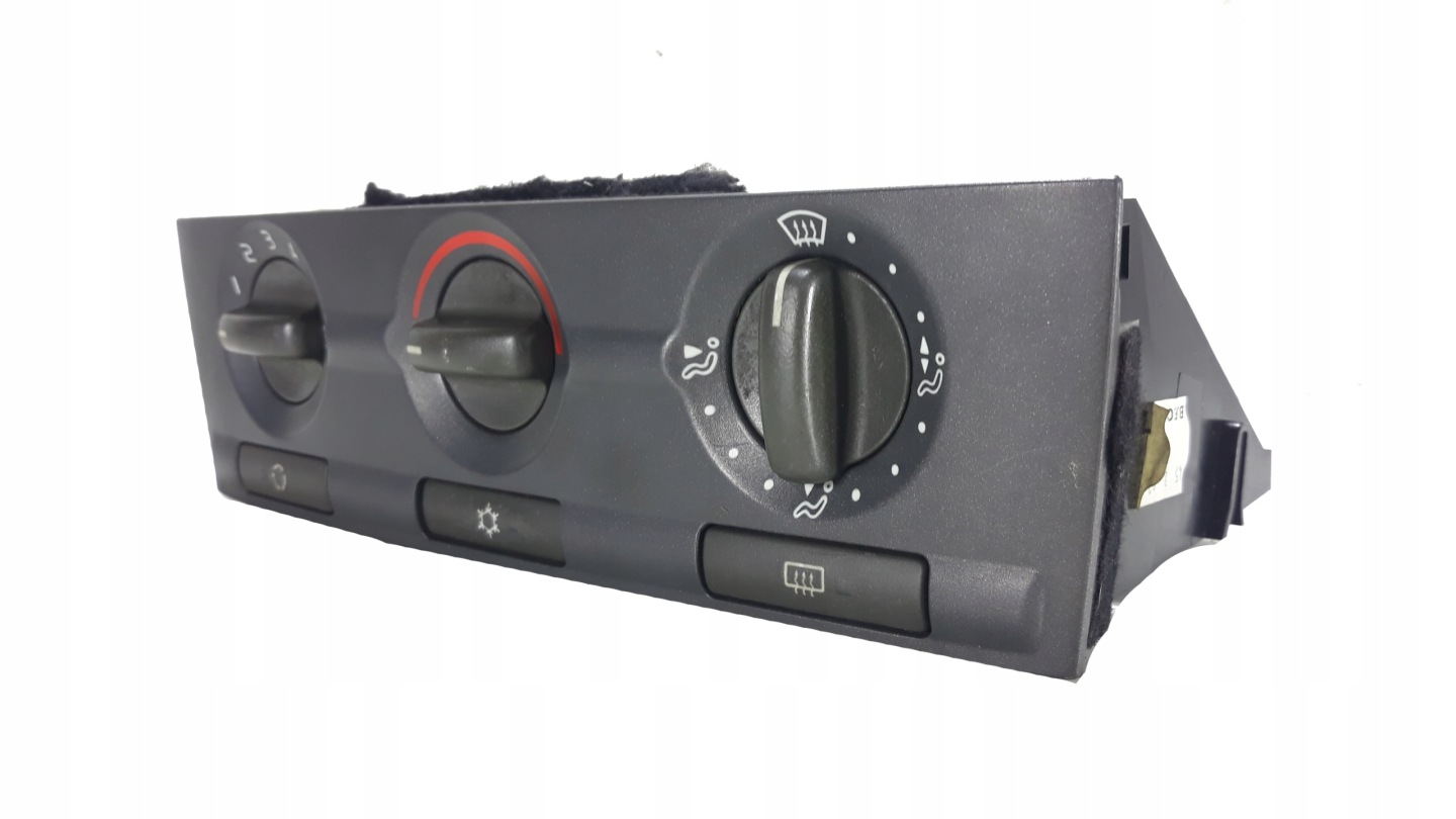 PANEL Bouches buses VOLVO S40 90 417 04 797