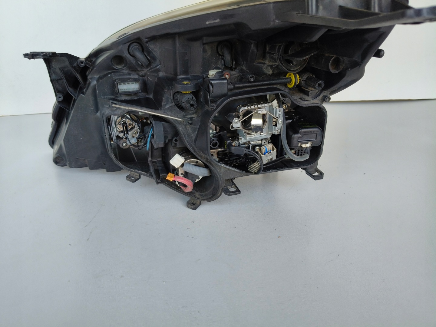 light right REFLEKTOR OPEL VECTRA C 05- LIFT XENON positioning