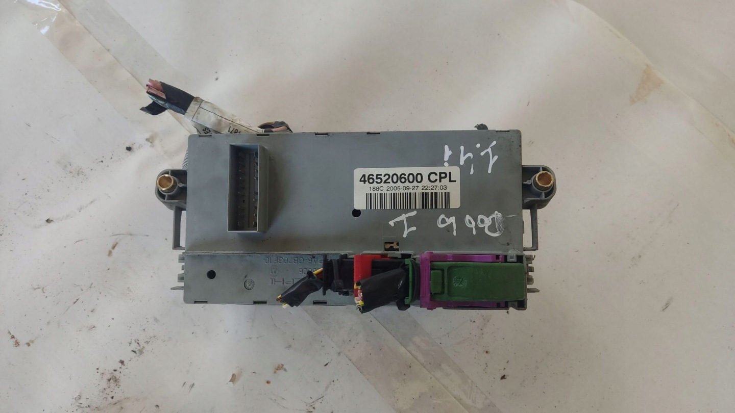 Module fusibles FIAT DOBLO 1.4 Essence