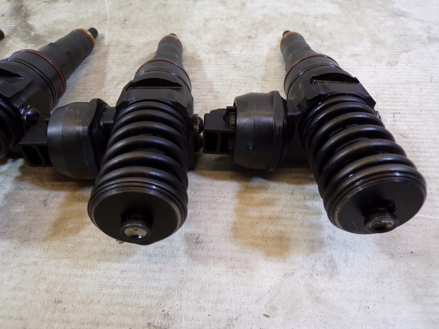 Einspritzdüsen Einspritzdüse Einspritzdüse 1.9 TDI 038130073AL